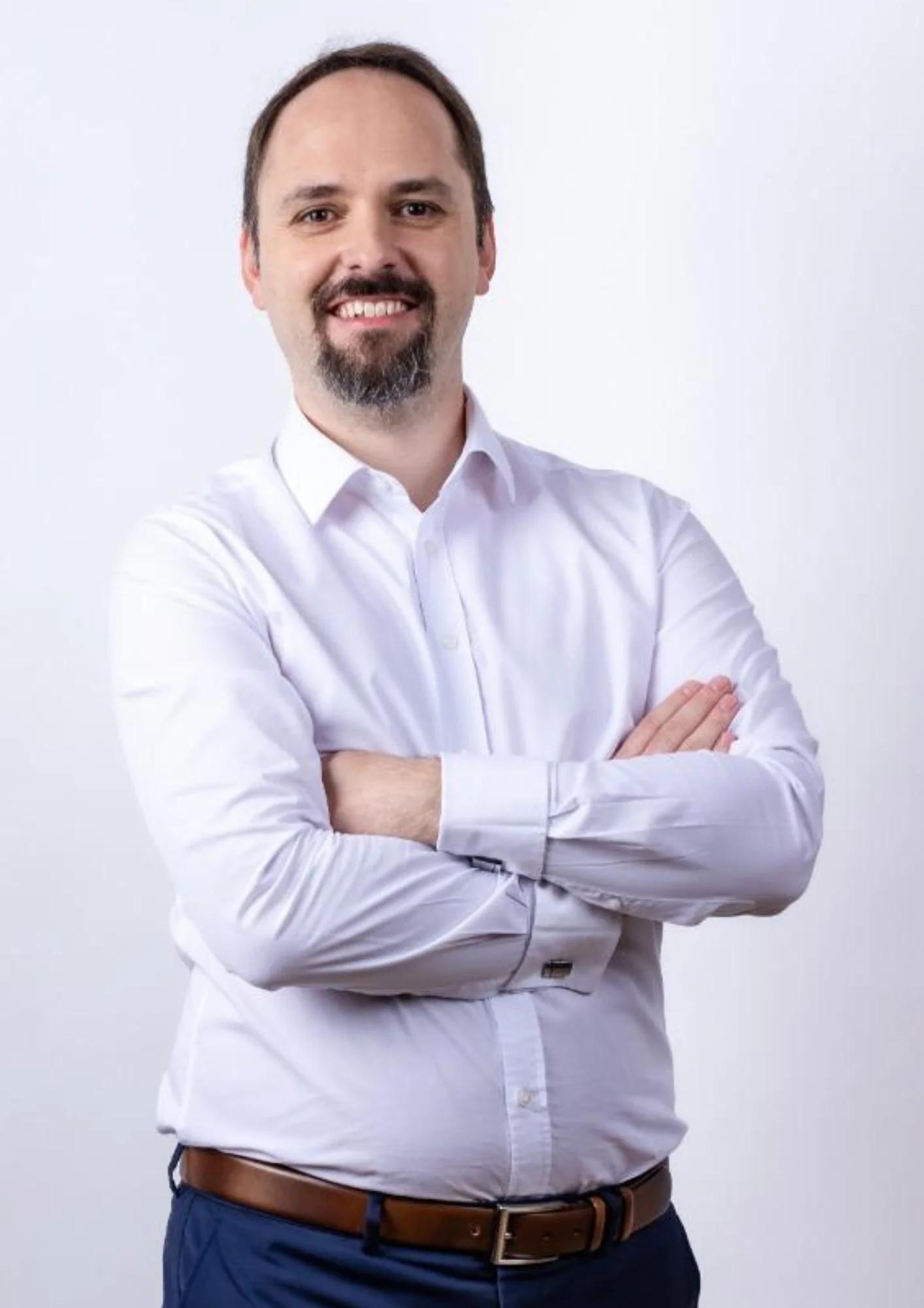Avocat drept penal Bucuresti Bogdan Lamatic Portret avocat drept penal București, fundal alb